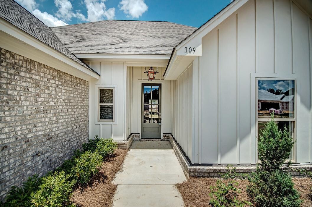 Images Steve Houck Broker/Owner, Real Estate Partners