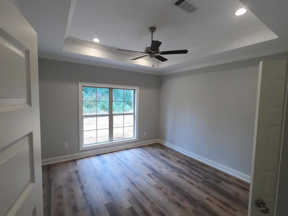 Images Steve Houck Broker/Owner, Real Estate Partners