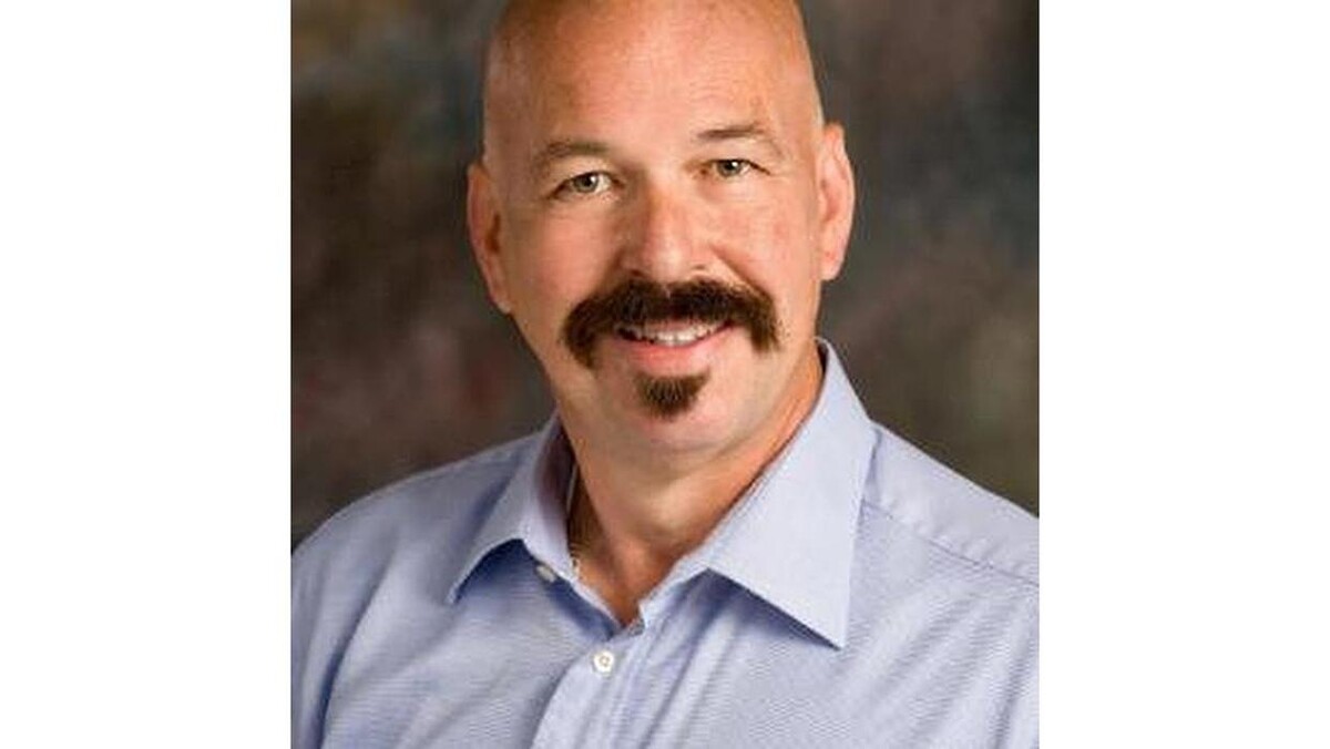 Images Steve Houck Broker/Owner, Real Estate Partners