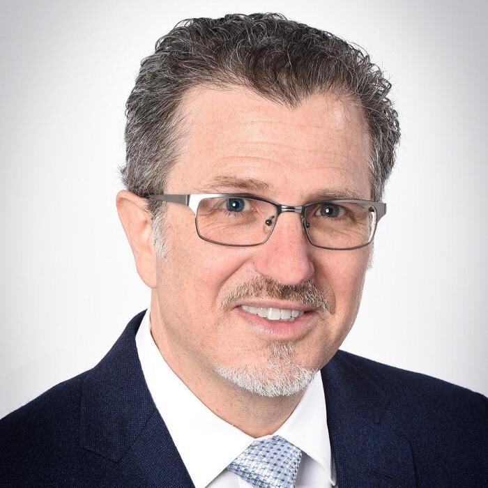 Images Dan A. Zlotolow, MD, FAOA