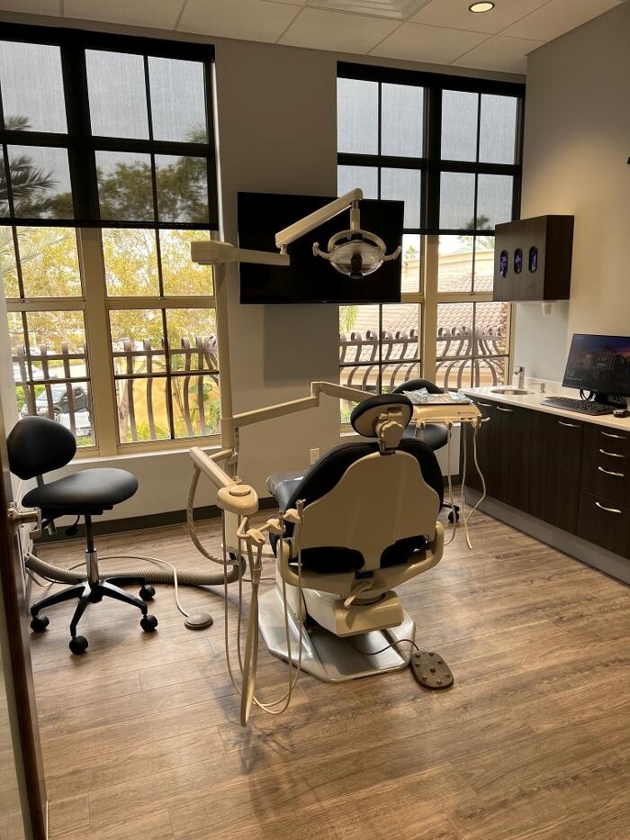 Images Britely Dentures + Implants Studio