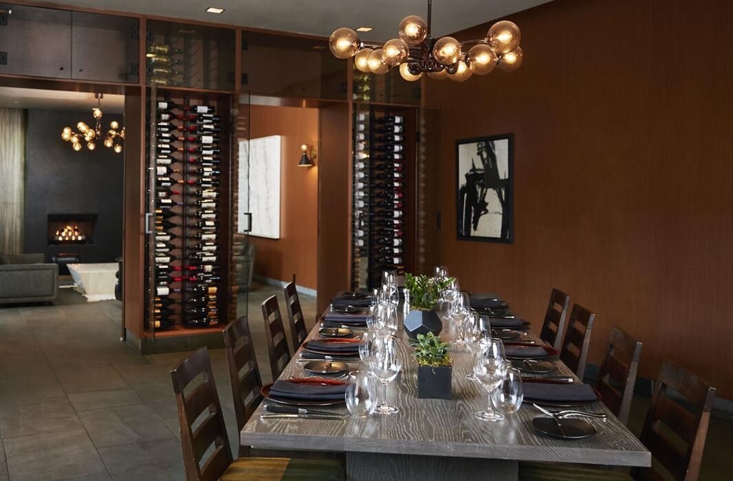 Images Charles Taylor Interior Design