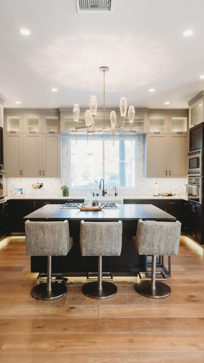 Images Charles Taylor Interior Design