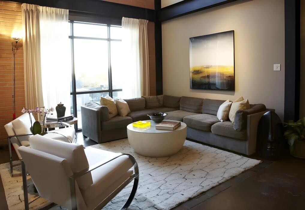 Images Charles Taylor Interior Design