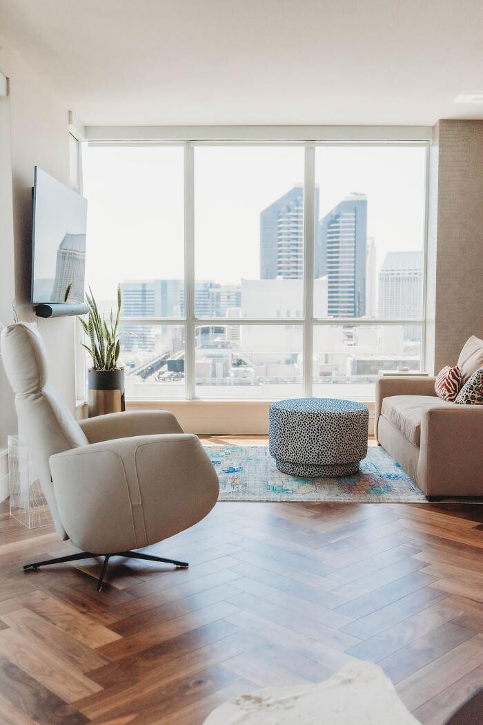 Images Charles Taylor Interior Design