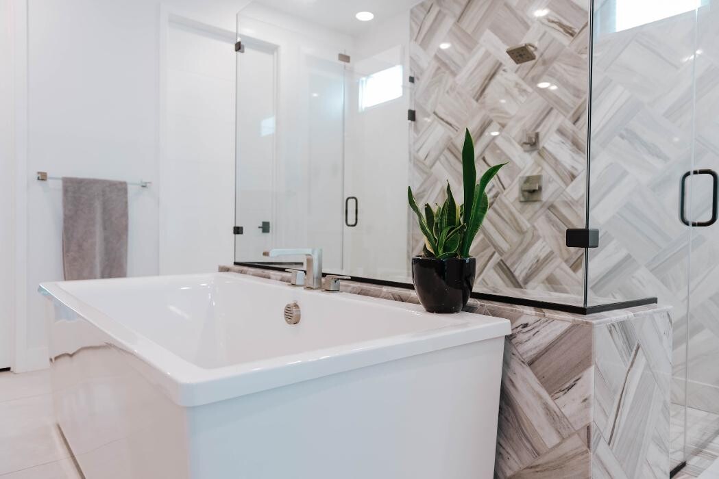 Images Charles Taylor Interior Design