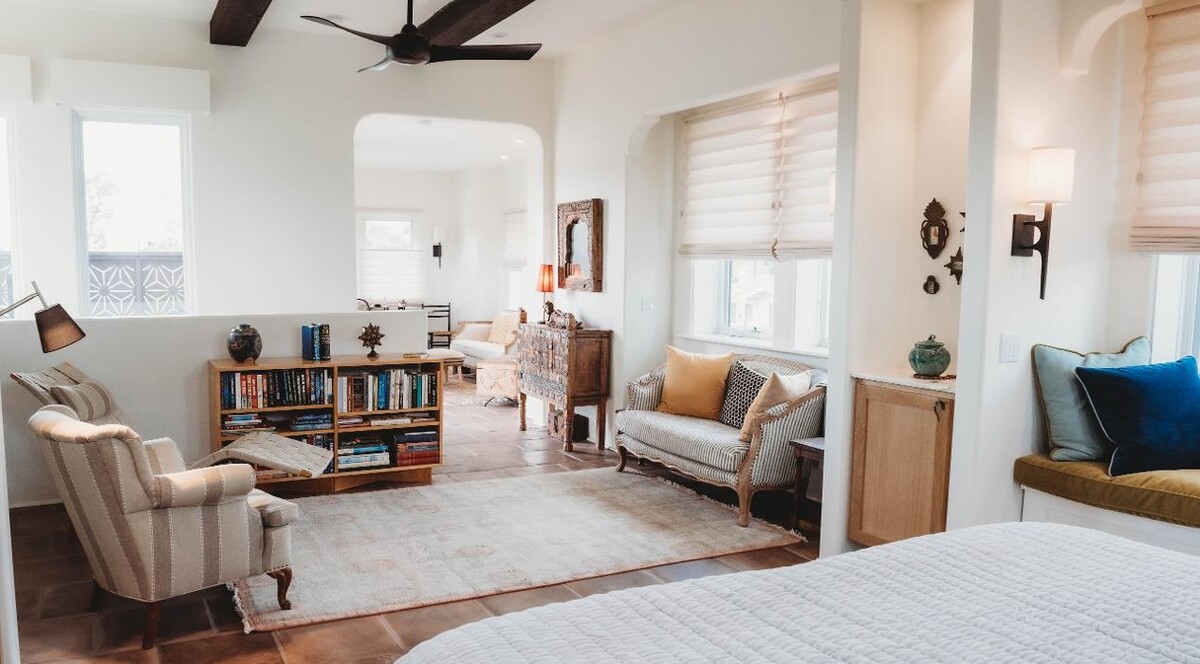 Images Charles Taylor Interior Design