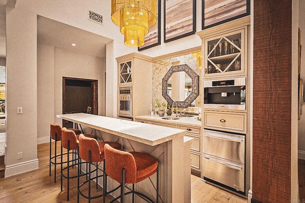 Images Charles Taylor Interior Design