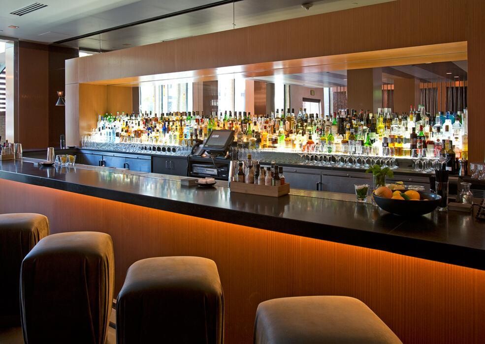 Images Charles Taylor Interior Design