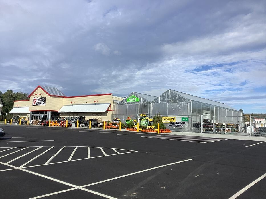 Images Tractor Supply Co.
