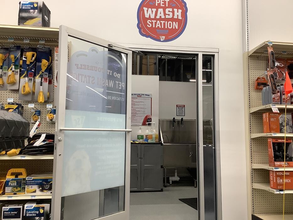 Images Tractor Supply Co.