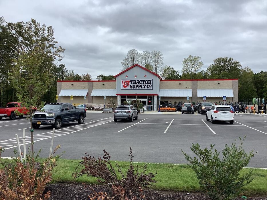 Images Tractor Supply Co.
