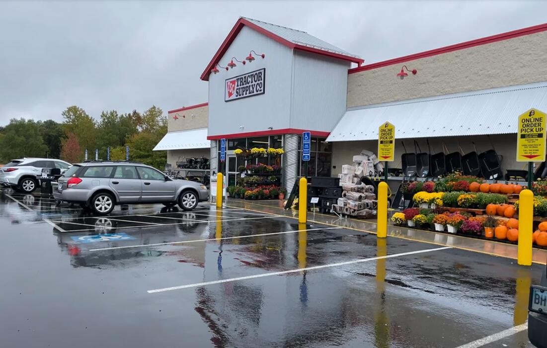 Images Tractor Supply Co.