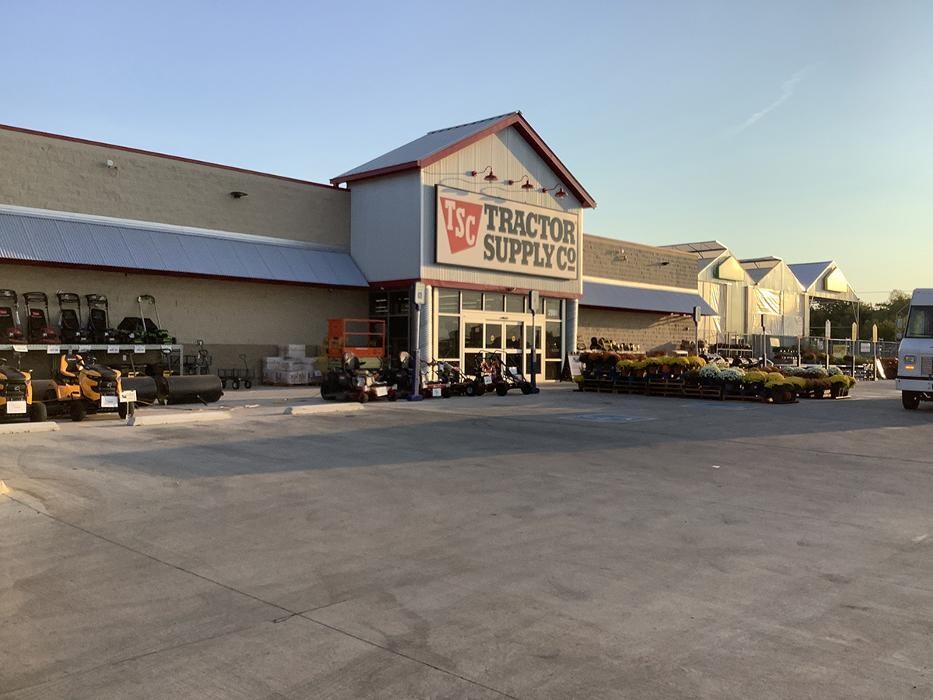 Images Tractor Supply Co.