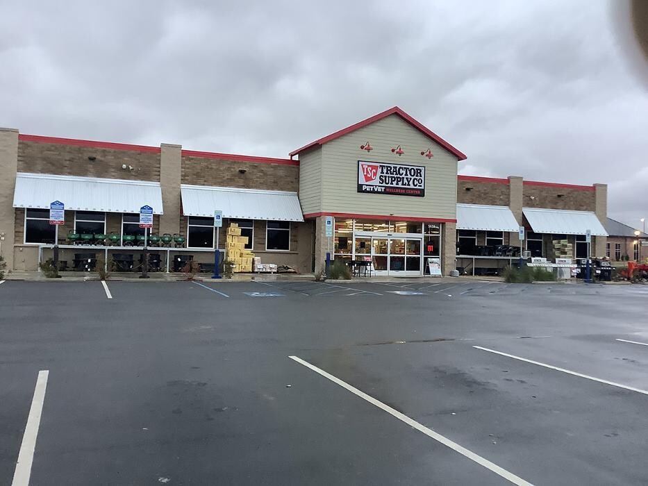 Images Tractor Supply Co.