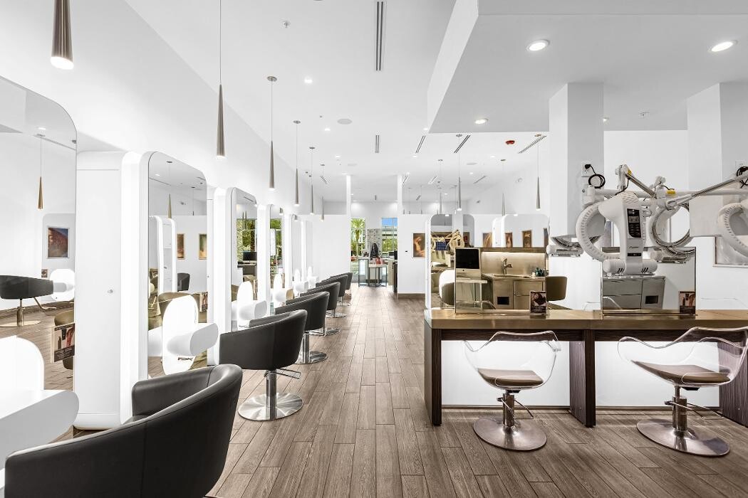Images Salon Dulay - Mills 50 District
