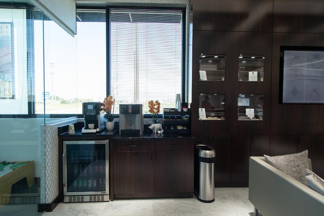 Images Diamonds Direct Baybrook