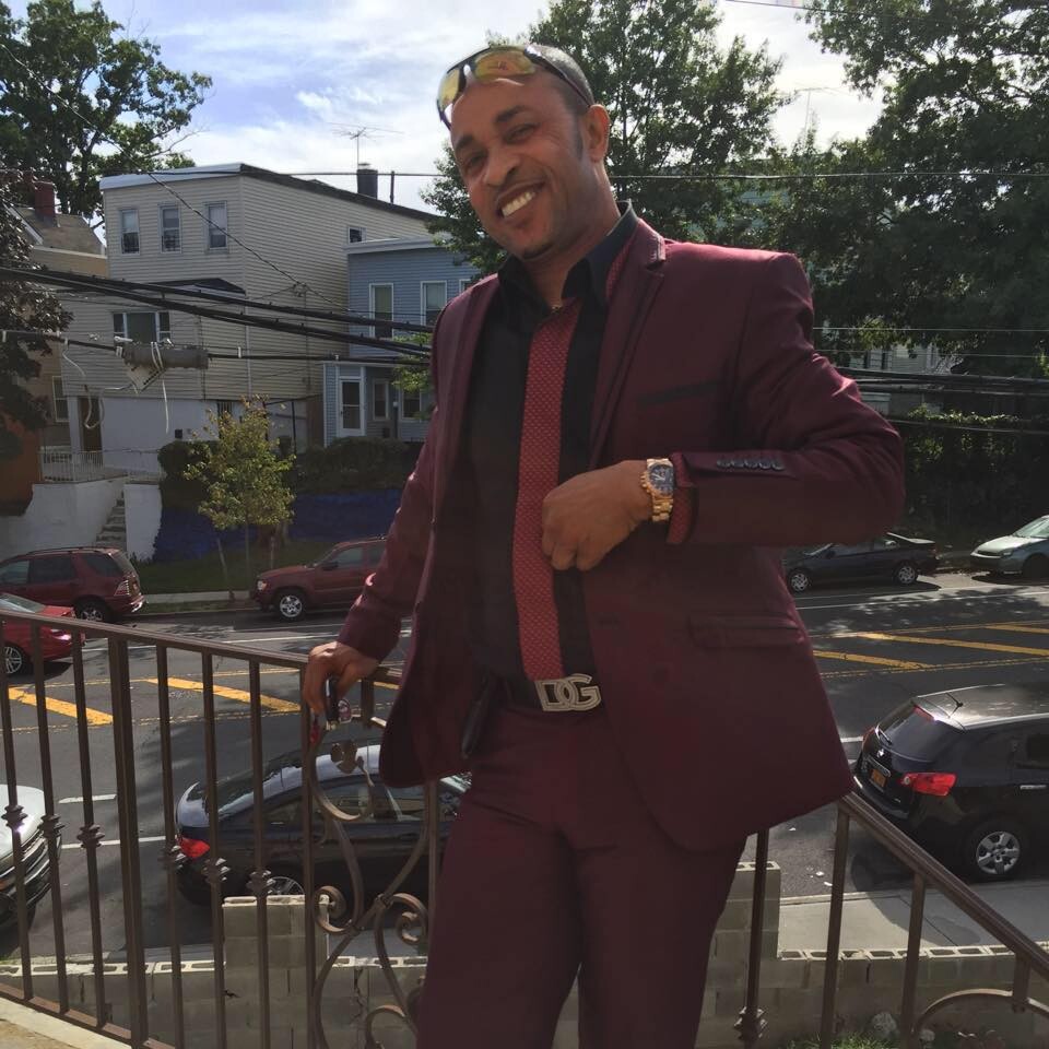 Images Danny Brown-Agboh - Charles Rutenberg Realty