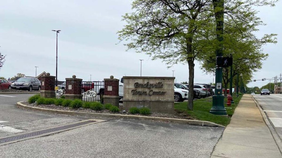 Images HearingLife of Brecksville OH