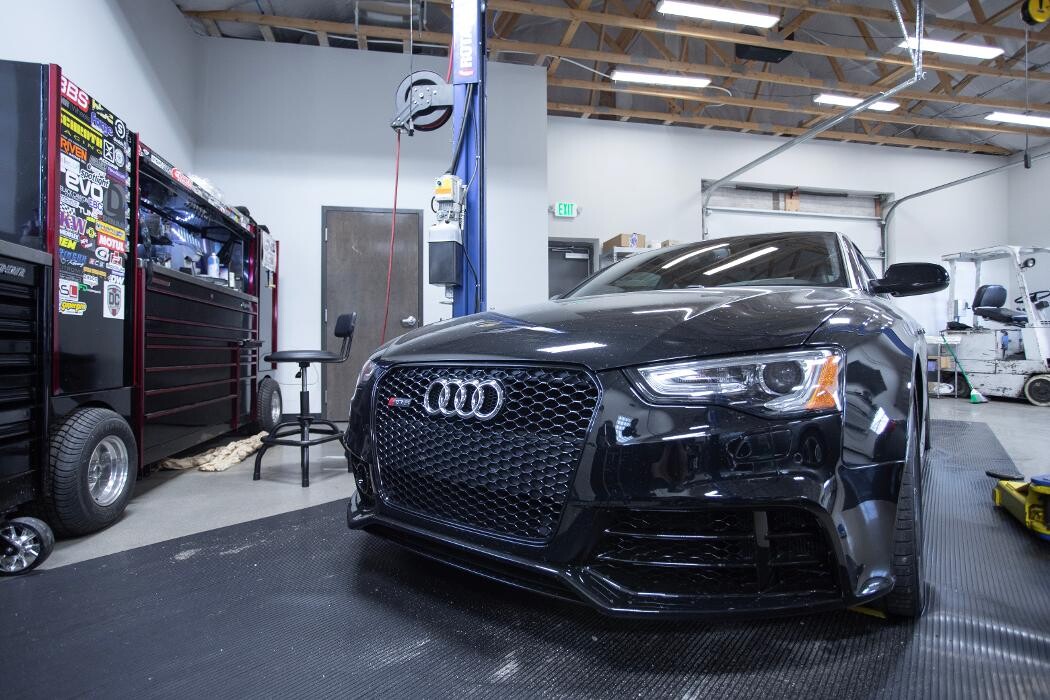 Images Black Canyon Performance