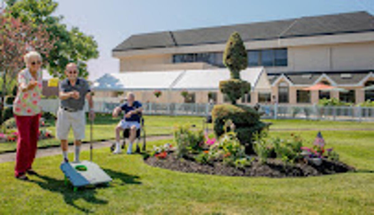 Images The Arbors Assisted Living at Hauppauge