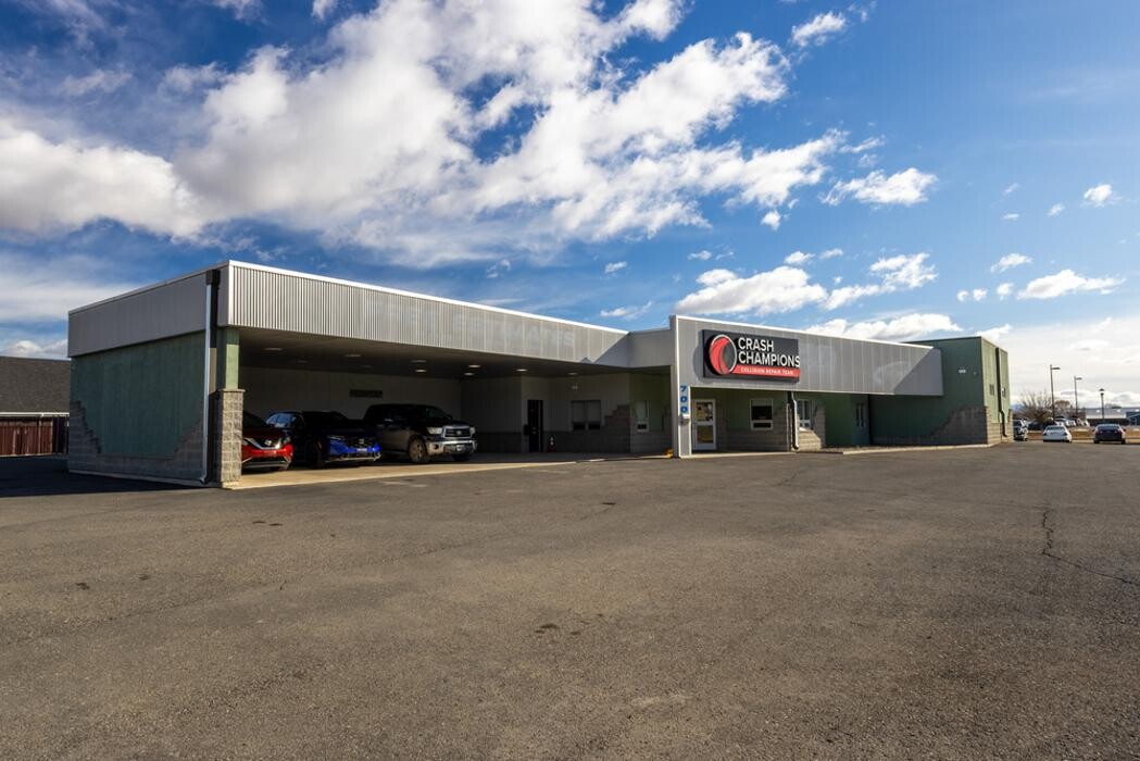 Images Crash Champions Collision Repair Helena River Rock