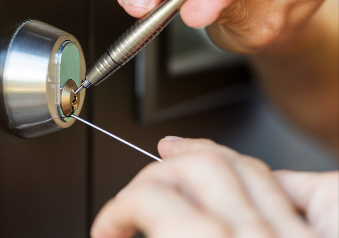 Images Supreme Locksmith