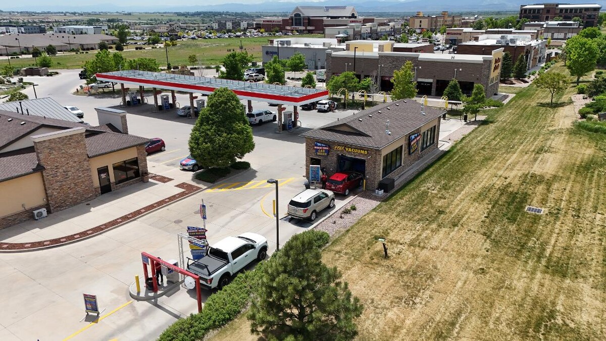 Images Breeze Thru Car Wash - Johnstown