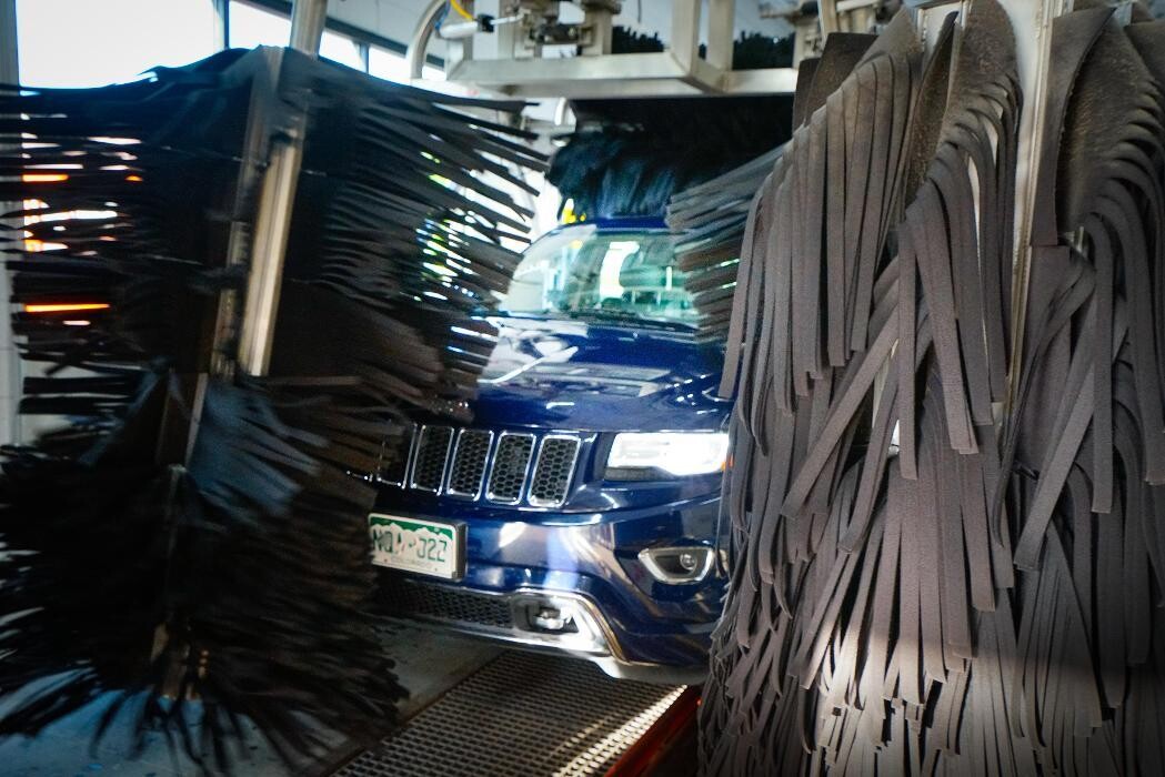 Images Breeze Thru Car Wash - West Greeley