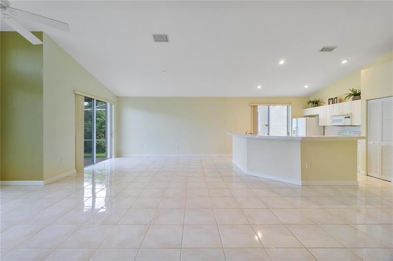 Images Manuel Alfonso Galeano With Weston International Realty