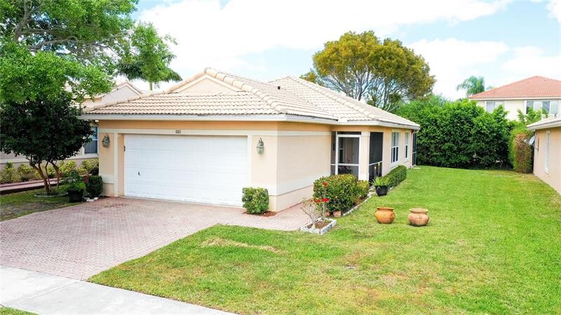 Images Manuel Alfonso Galeano With Weston International Realty
