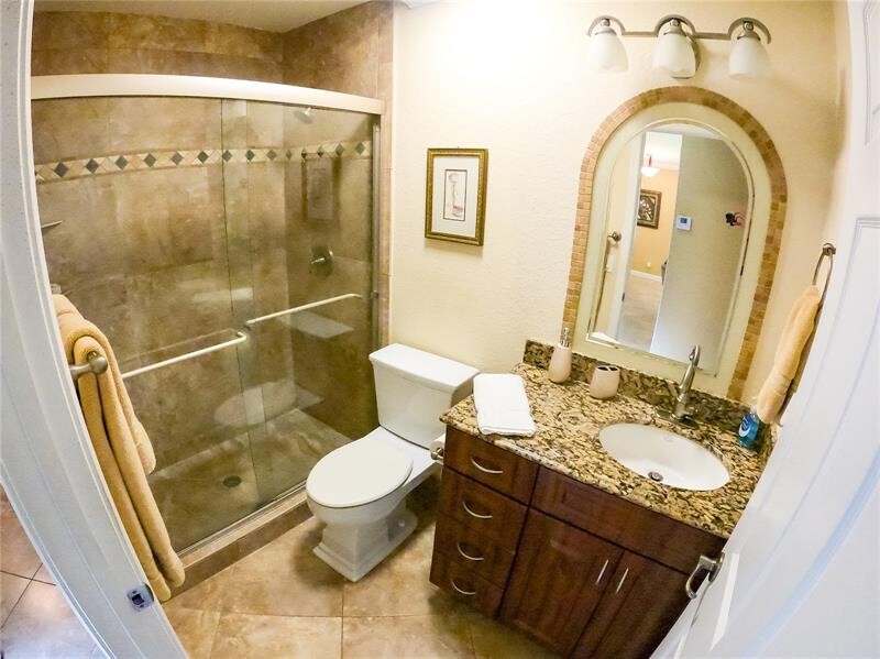 Images Manuel Alfonso Galeano With Weston International Realty