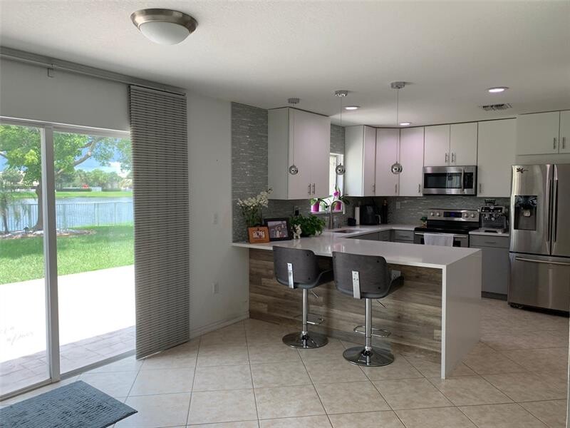 Images Manuel Alfonso Galeano With Weston International Realty
