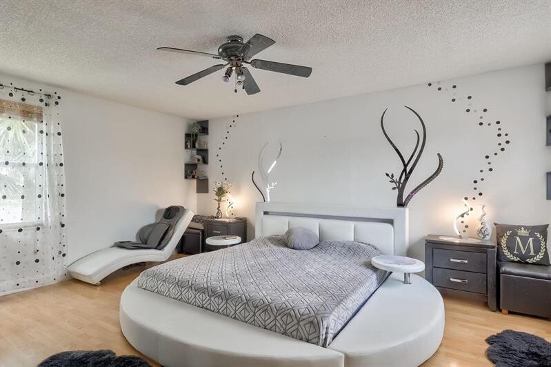Images Manuel Alfonso Galeano With Weston International Realty