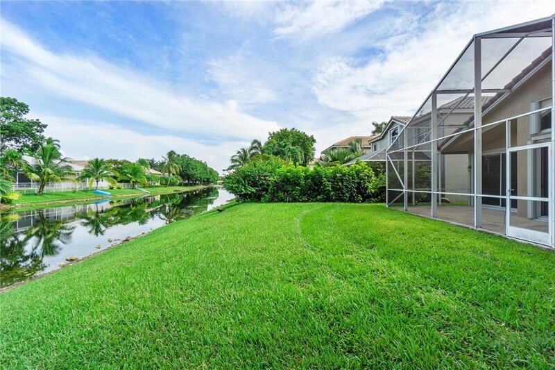 Images Manuel Alfonso Galeano With Weston International Realty