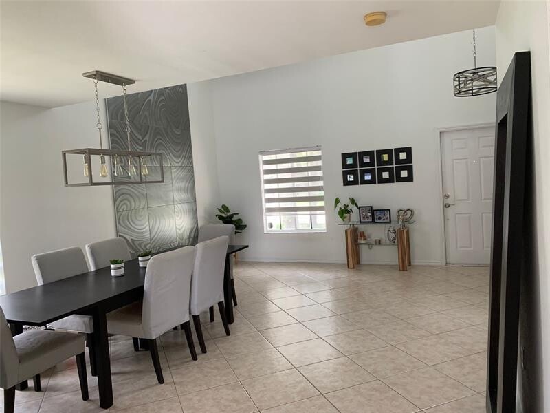 Images Manuel Alfonso Galeano With Weston International Realty