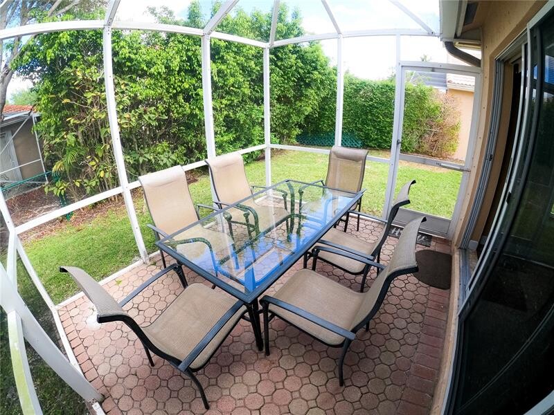 Images Manuel Alfonso Galeano With Weston International Realty