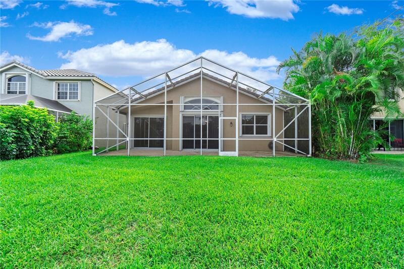 Images Manuel Alfonso Galeano With Weston International Realty