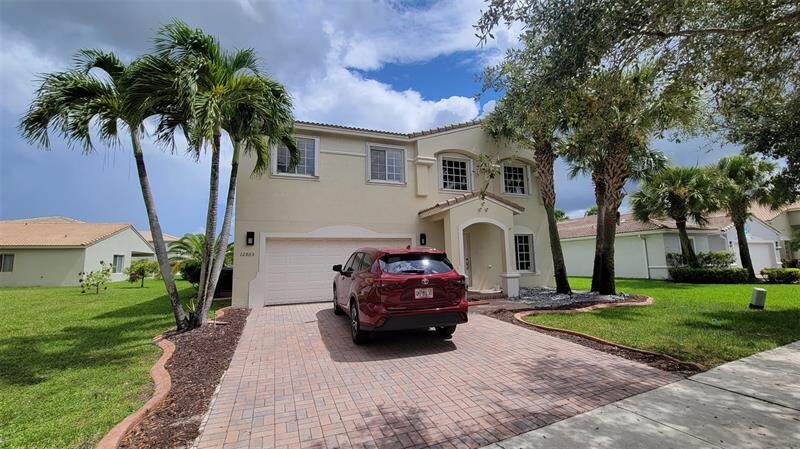 Images Manuel Alfonso Galeano With Weston International Realty