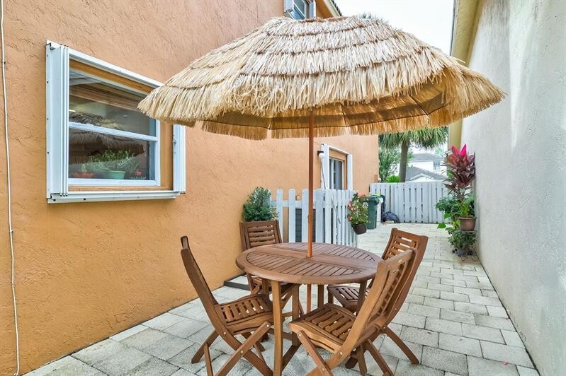 Images Manuel Alfonso Galeano With Weston International Realty