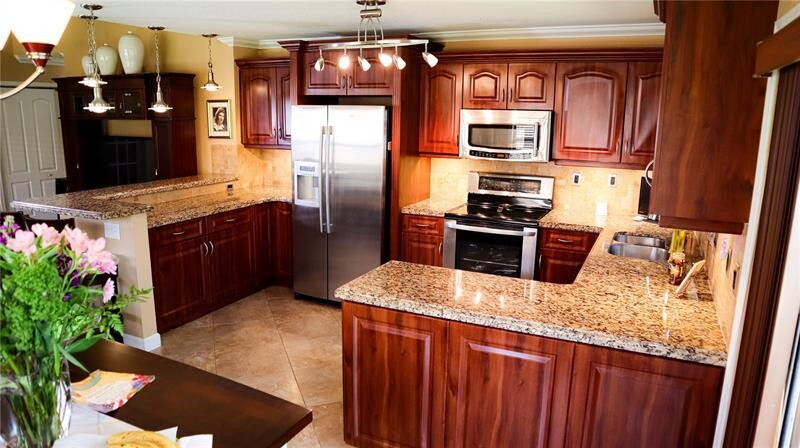 Images Manuel Alfonso Galeano With Weston International Realty