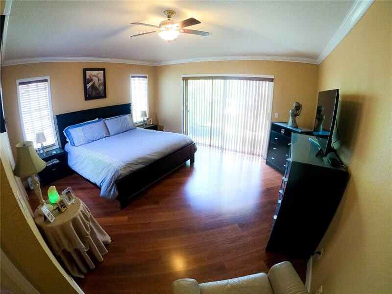 Images Manuel Alfonso Galeano With Weston International Realty