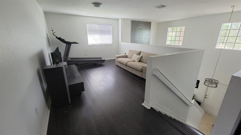 Images Manuel Alfonso Galeano With Weston International Realty