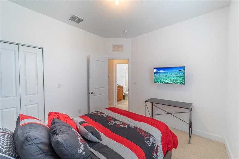 Images Manuel Alfonso Galeano With Weston International Realty
