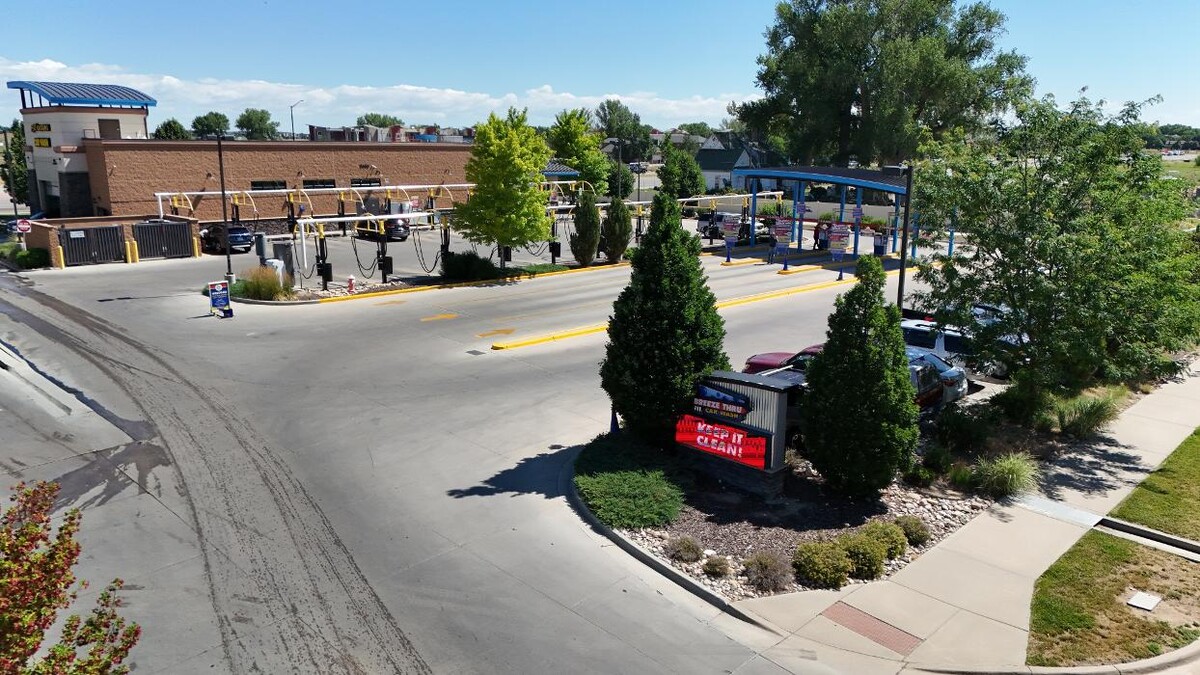 Images Breeze Thru Car Wash - East Loveland