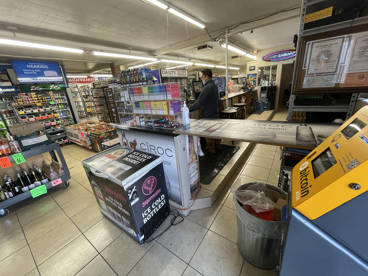 Images BudgetCoinz Bitcoin ATM