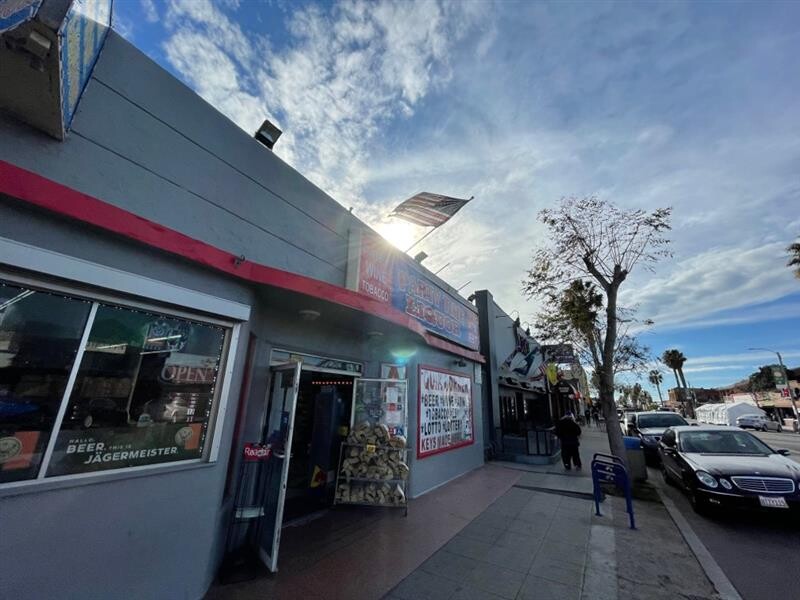 Images BudgetCoinz Bitcoin ATM