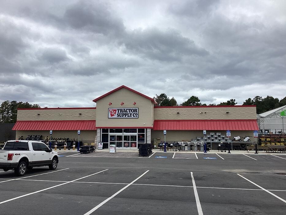 Images Tractor Supply Co.
