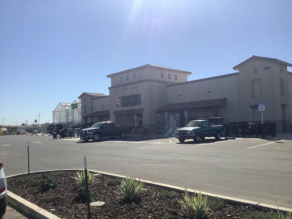 Images Tractor Supply Co.