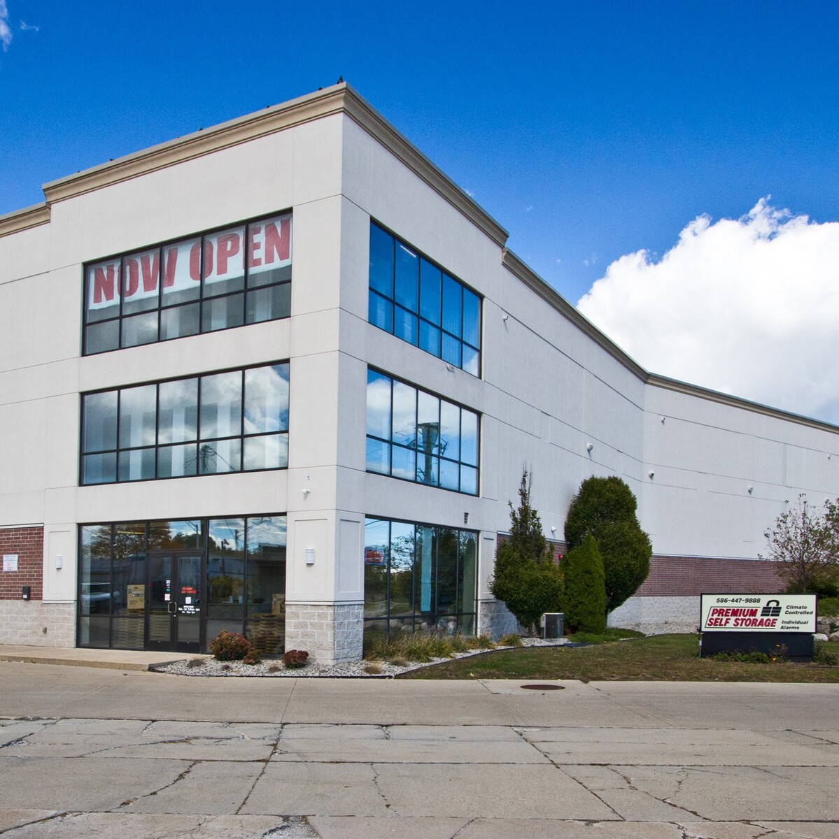 Premium Self Storage Logo